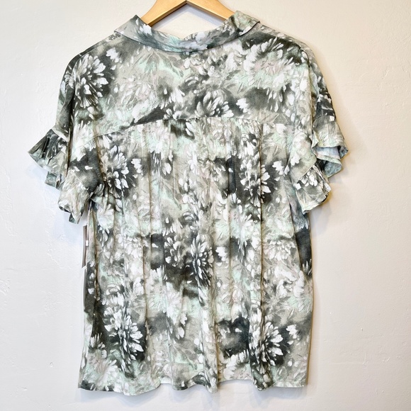 Caslon NWT Watercolor Pattern Short Sleeve Collared Button Front Lightweight Top - Picture 4 of 11